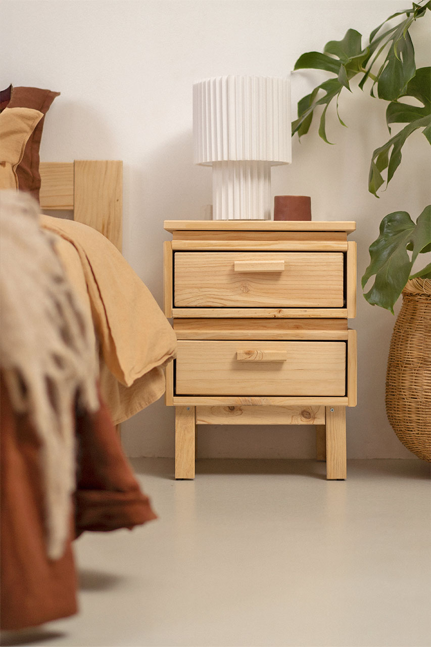 Imagen de ambiente 1 para:Mesilla con 2 cajones peque&ntilde;os